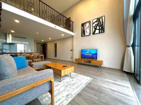 Duplex Apartment at PentStudio Westlake - 2H Homestay